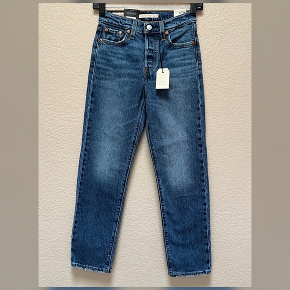 Levis Wedgie Straight Fit Women’s Jeans Unstoppable Wear Color Size 23x28 - Picture 4 of 11